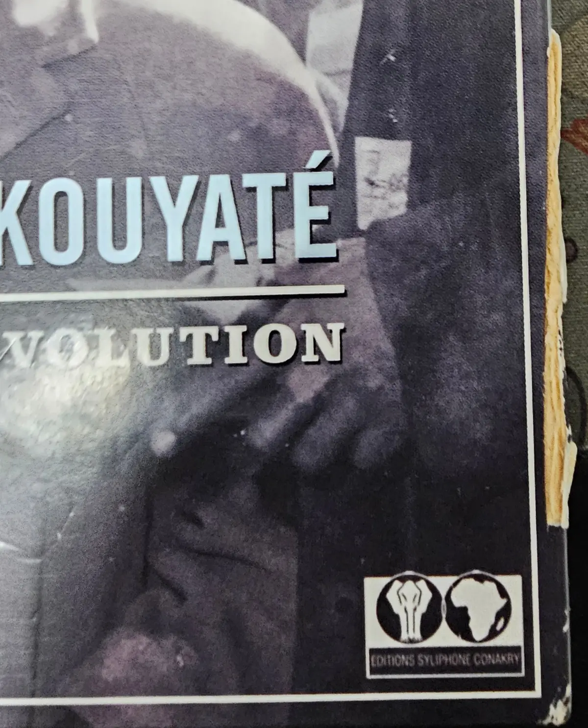 Sory Kandia Kouyate- La Voix De La Révolution (Box Wear) 2