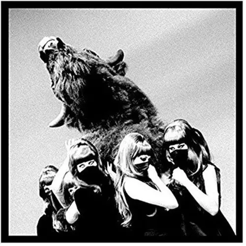 The Dead Weather- I Cut Like A Buffalo/A Child Of A Few Hours Is Burning To Death 1