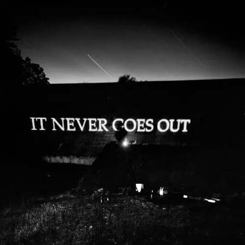 Hotelier- It Never Goes Out 1