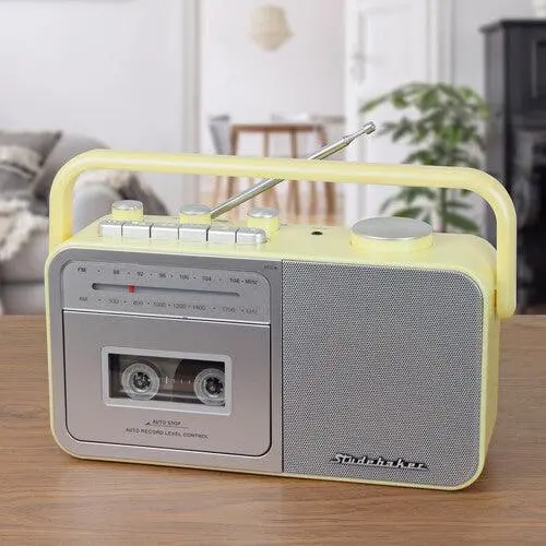 Studebaker Sb2130cs Portable Cassette Player/Recorder With Am/Fm Radio (Cream) 1